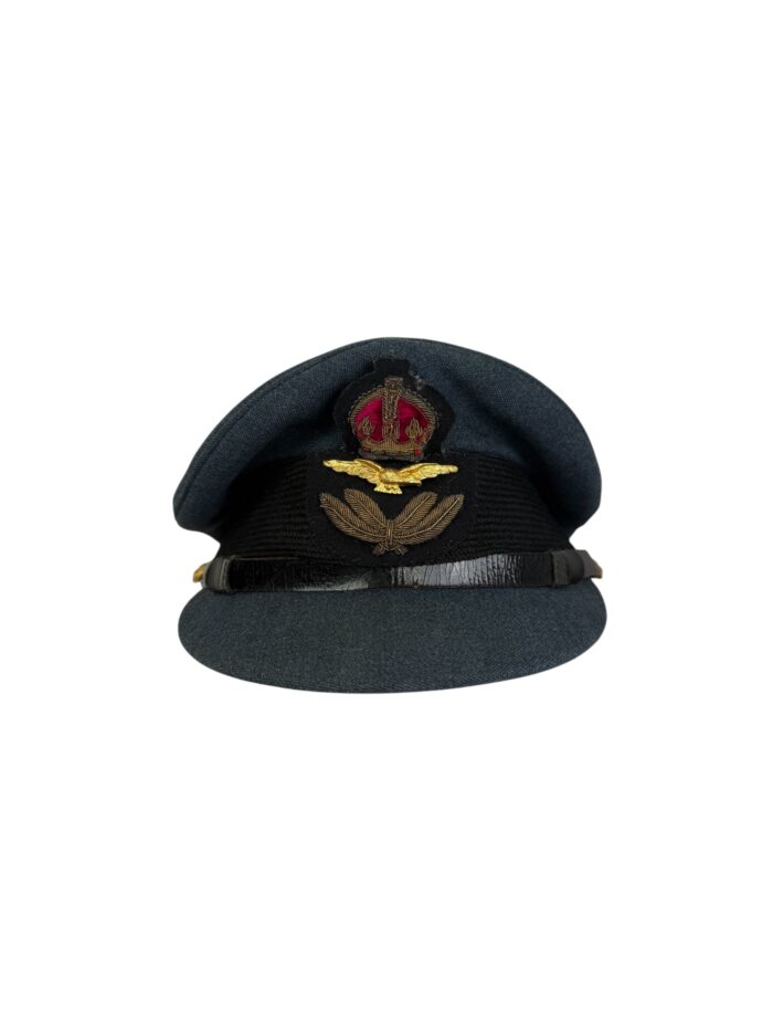 Engelse WO2 RAF officiers pet