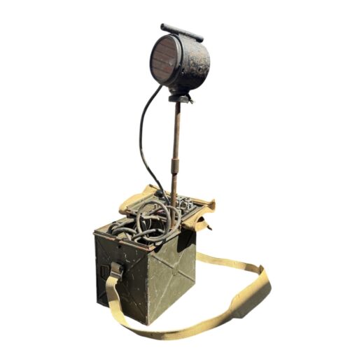 Engelse WO2 Signalling lamp
